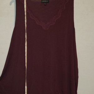 Burgundy tank with lace border